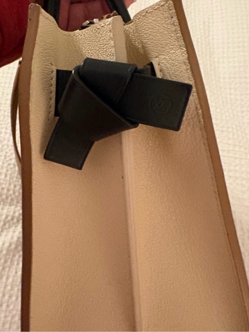 Louis Vuitton Brown & Black Vernis Satchel with V Hardware - Picture 6 of 8